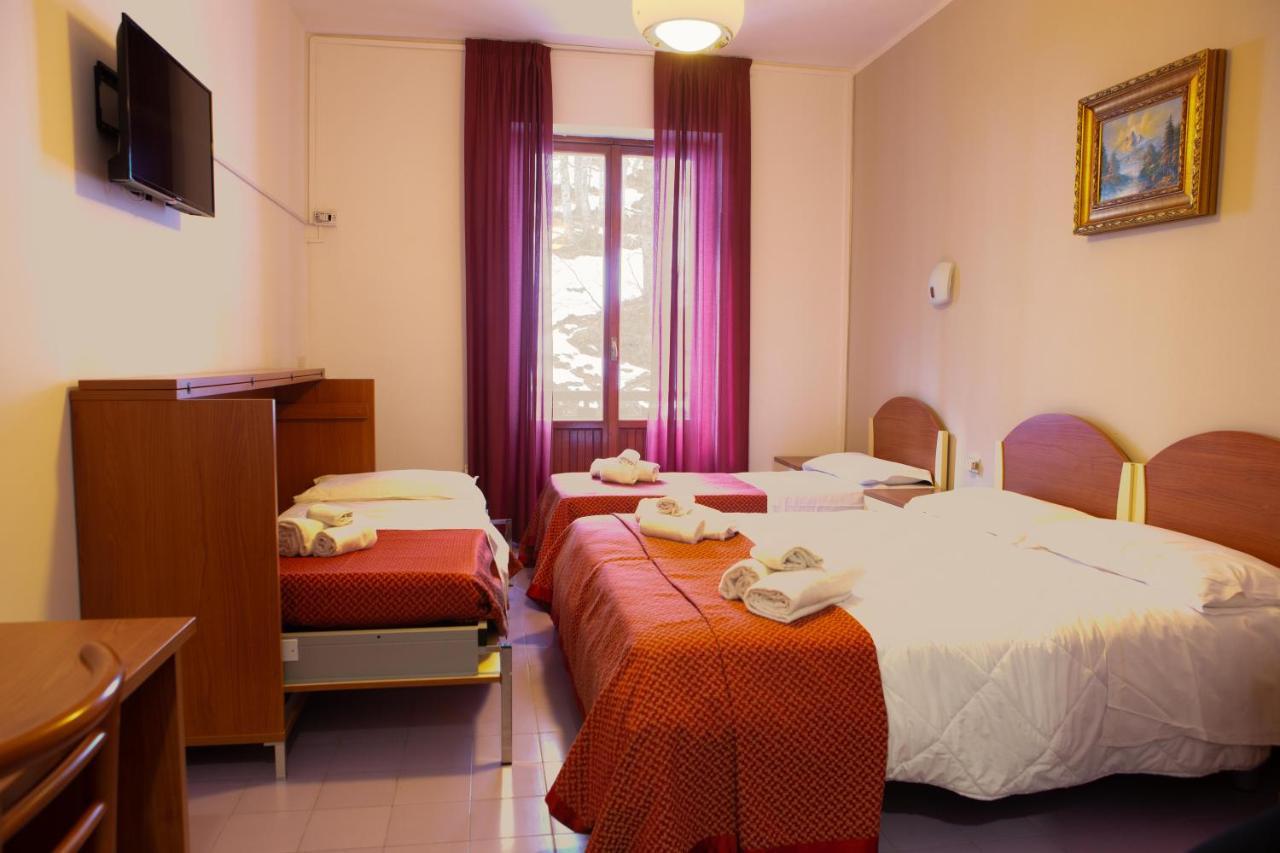 Apulia Hotel Gran Sasso Prati di Tivo Bagian luar foto